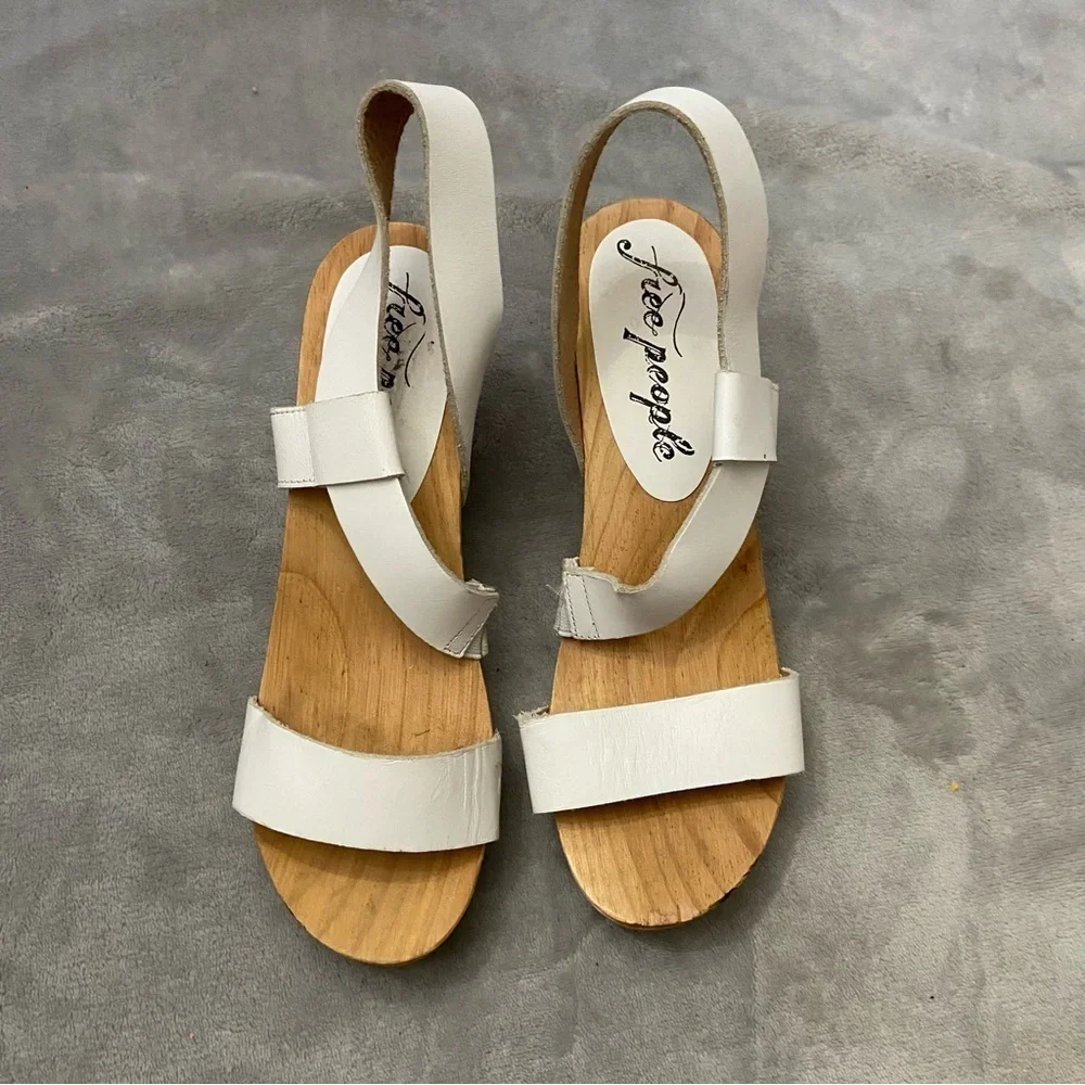 Free People Dune White Leather Strappy Wooden Wedge Beach Clog Sandals Size 38